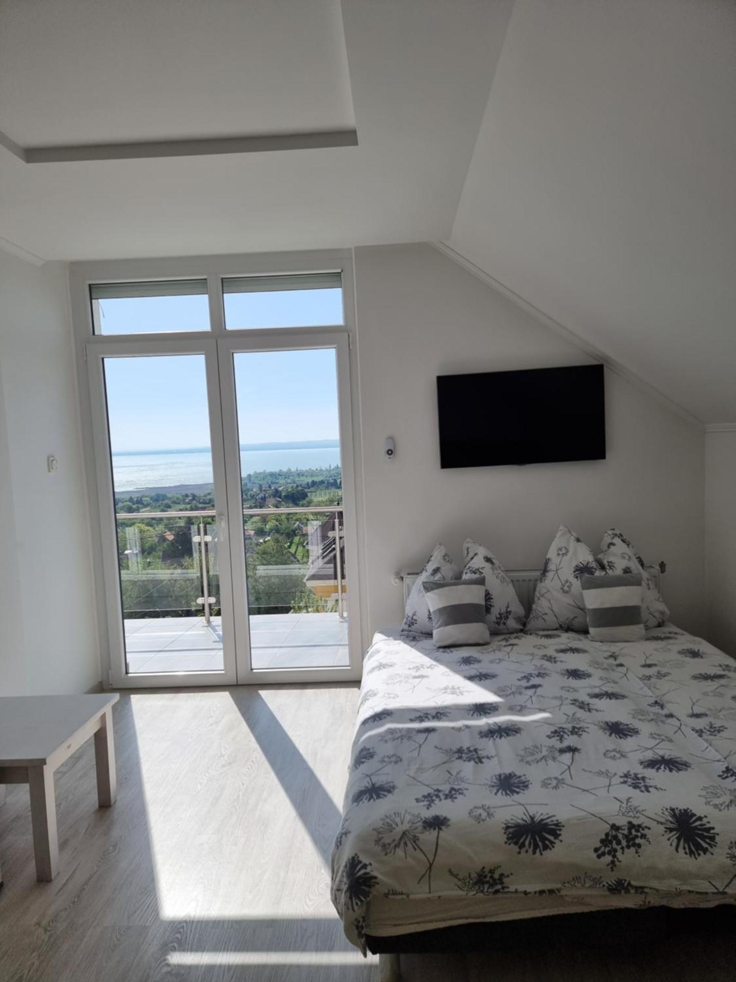 Lakeview Apartments Balatonfuered Dış mekan fotoğraf