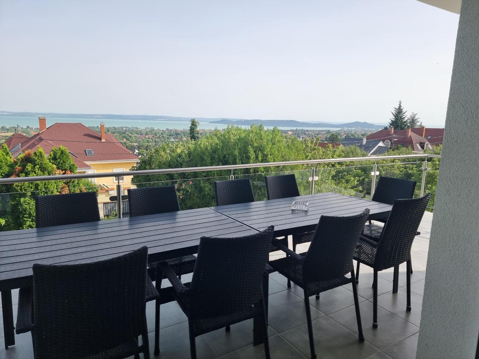Lakeview Apartments Balatonfuered Dış mekan fotoğraf