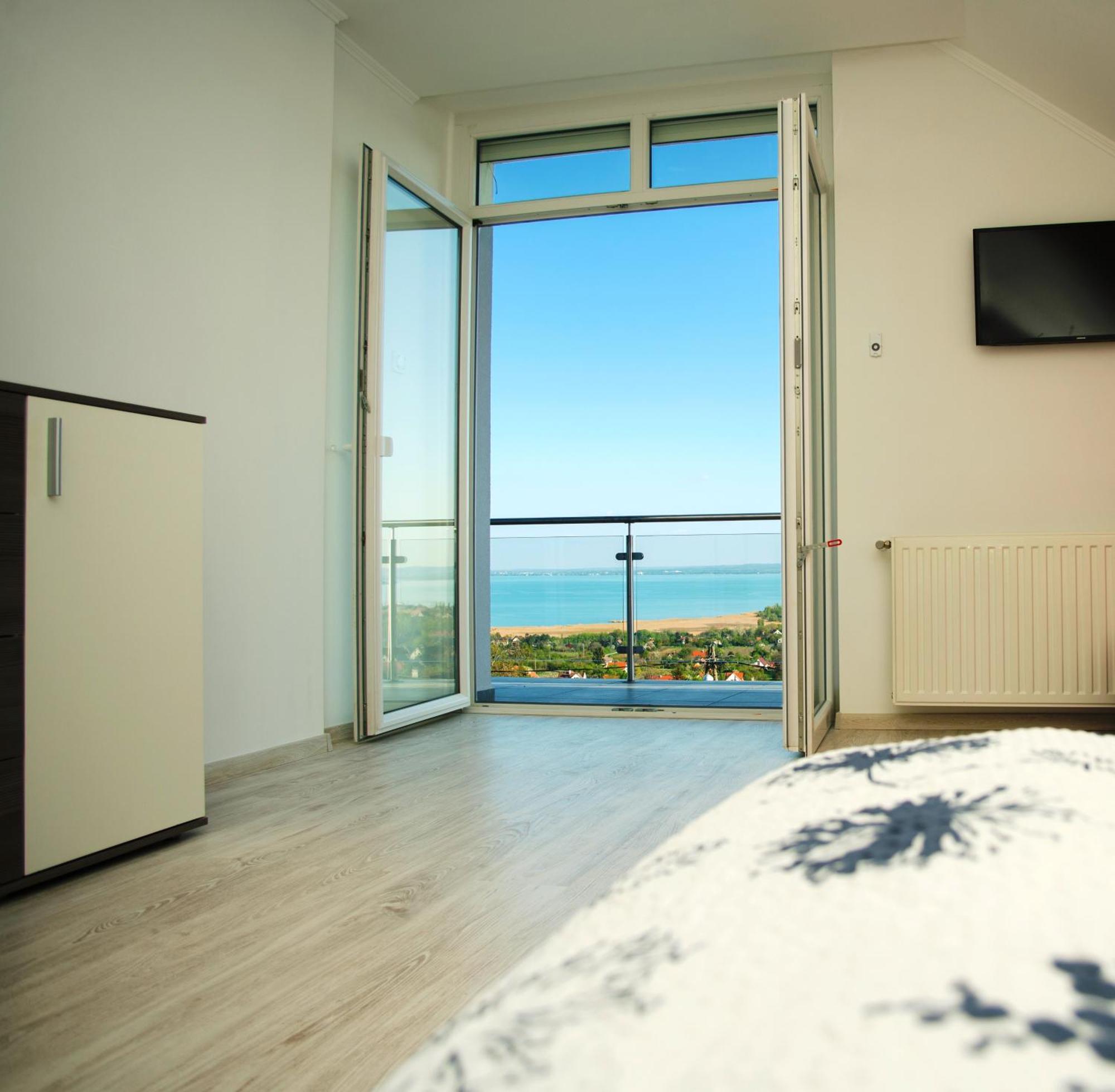 Lakeview Apartments Balatonfuered Dış mekan fotoğraf