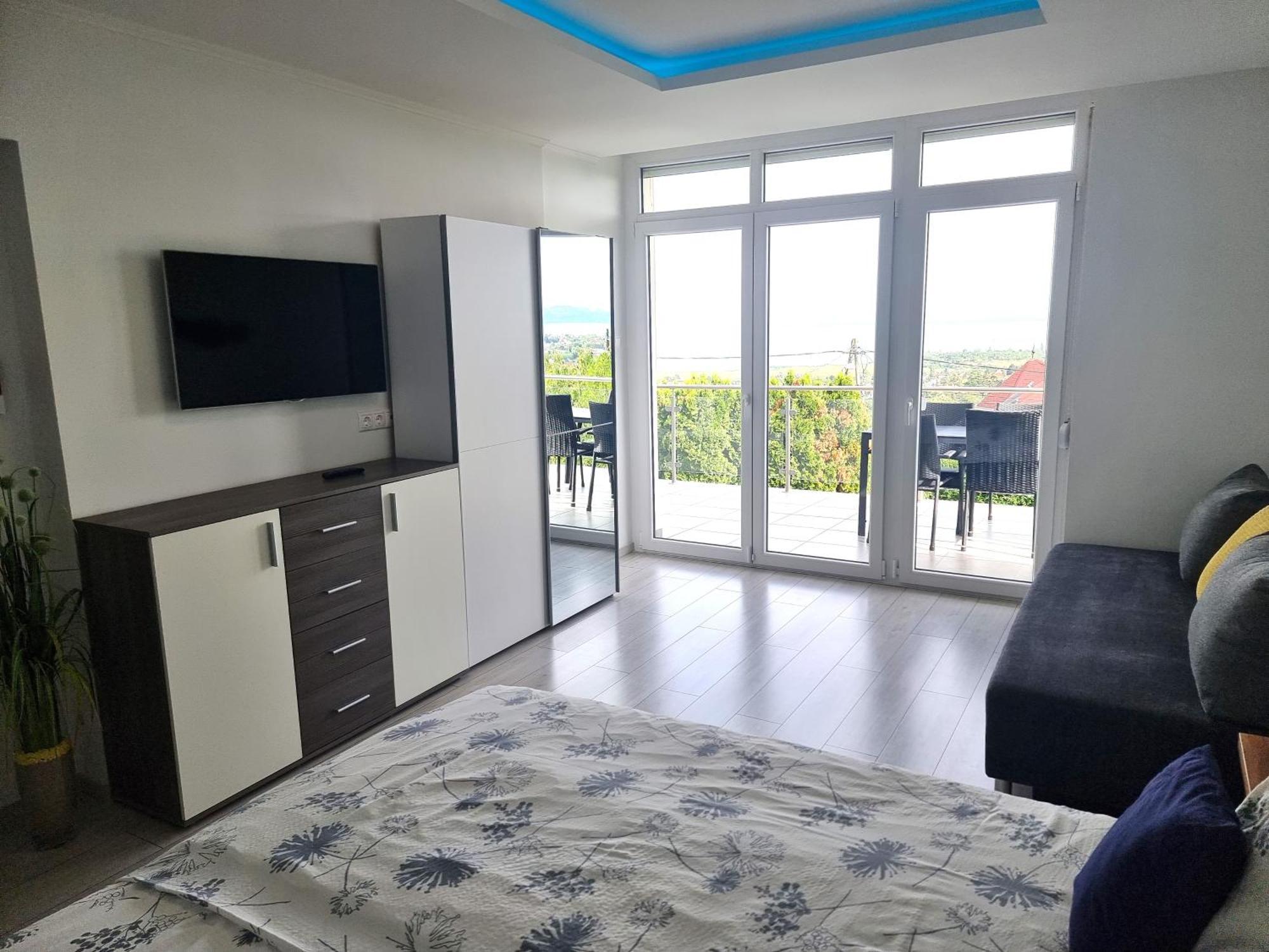 Lakeview Apartments Balatonfuered Dış mekan fotoğraf